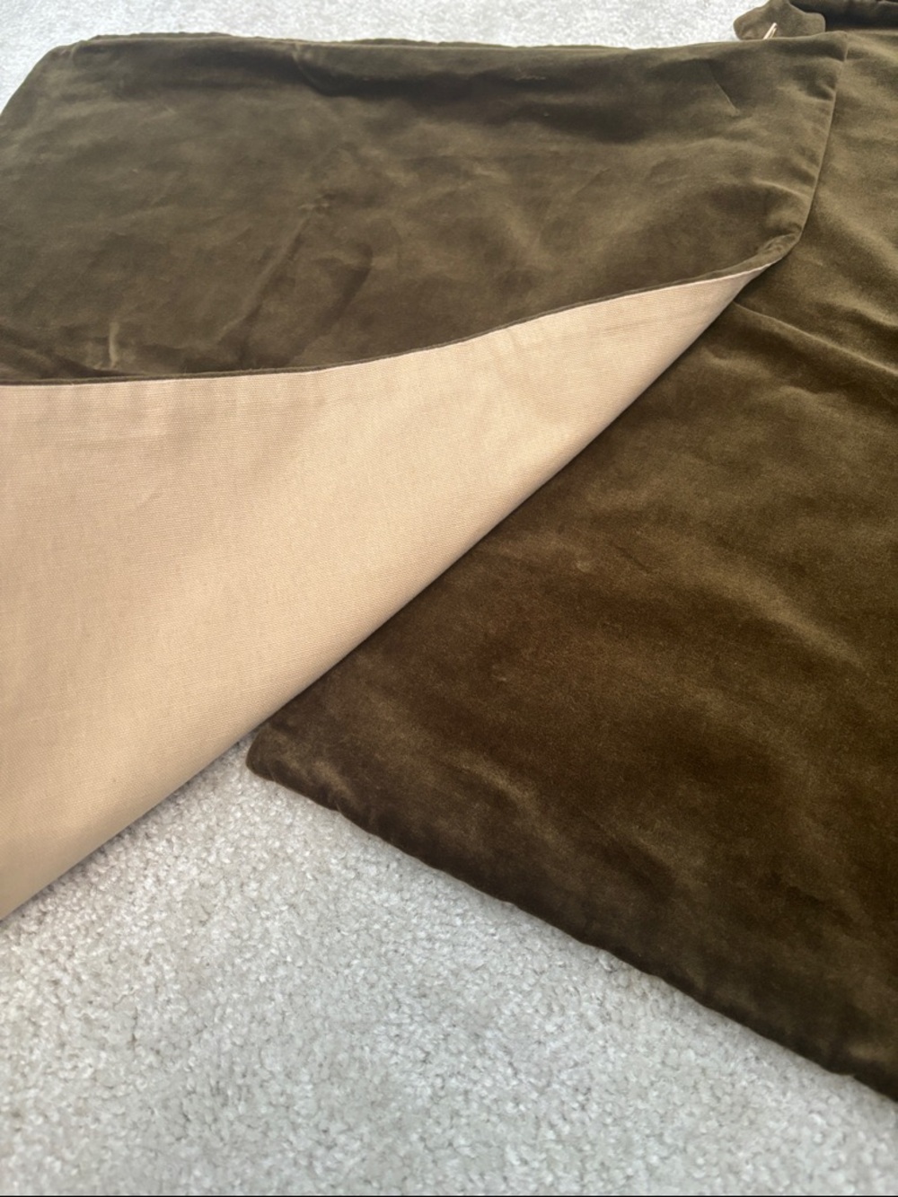 CB2 Leisurw Pillow Olive Green Velvet Pillow Covers - Set of 2 (Brand New) 23x23 - Picture 4 of 5